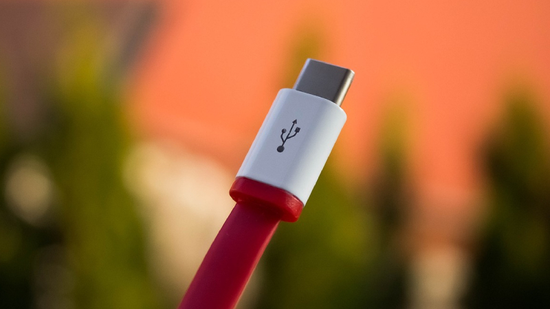 Tek tip şarj için tarih belli oldu Tek tip şarj kablosu