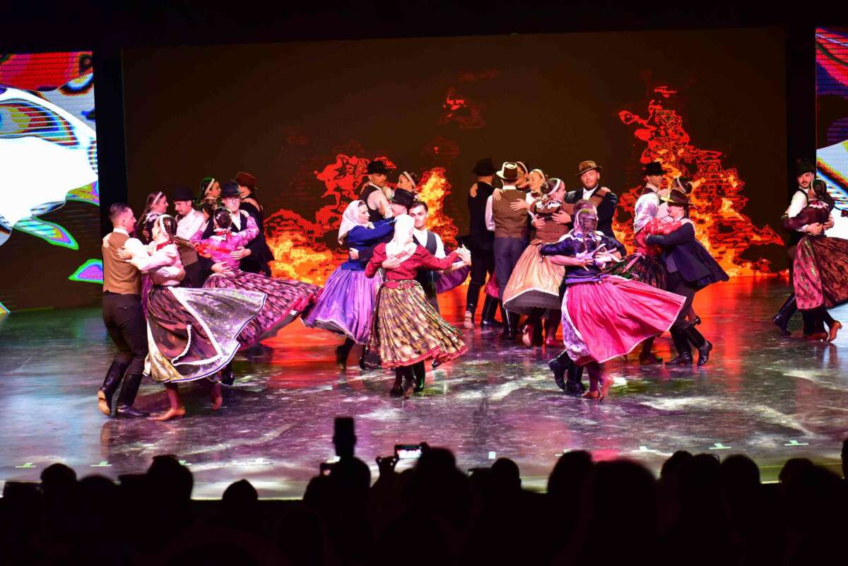 Altın Karagöz’ün renkleri Bursa’yı sardı