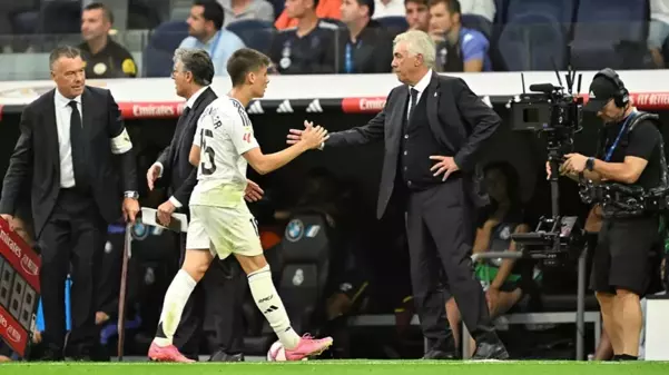 Real Madrid'de forma giyen Türk