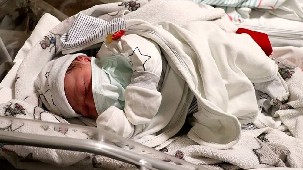 Para uğruna yeni doğan bebekleri