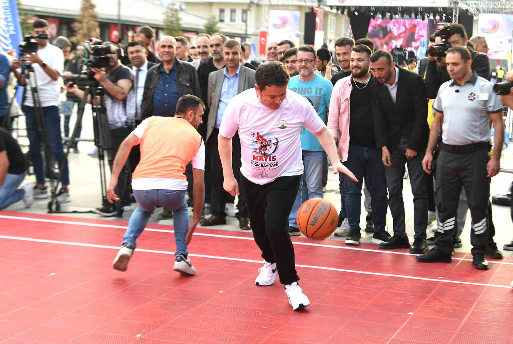 Belediye Başkanları Gençler Için Sahada13