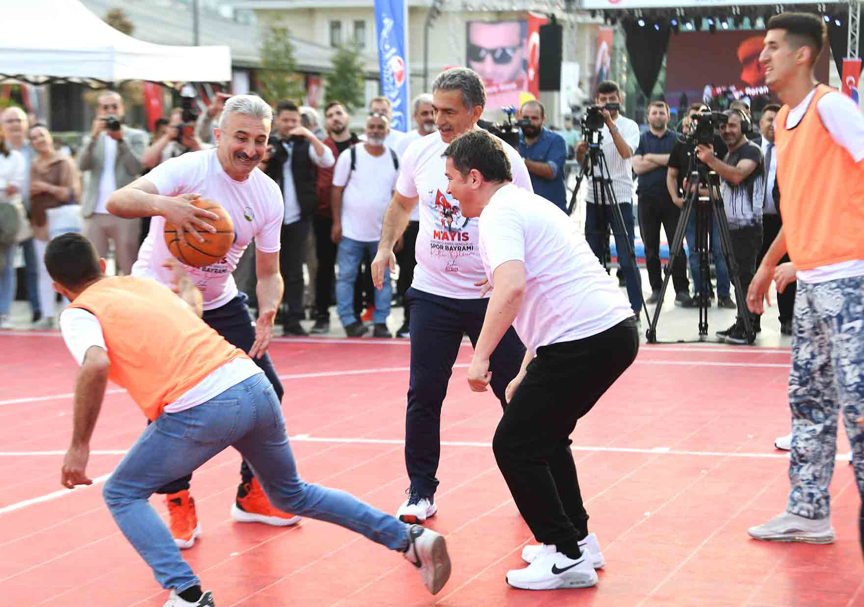 Belediye Başkanları Gençler Için Sahada14