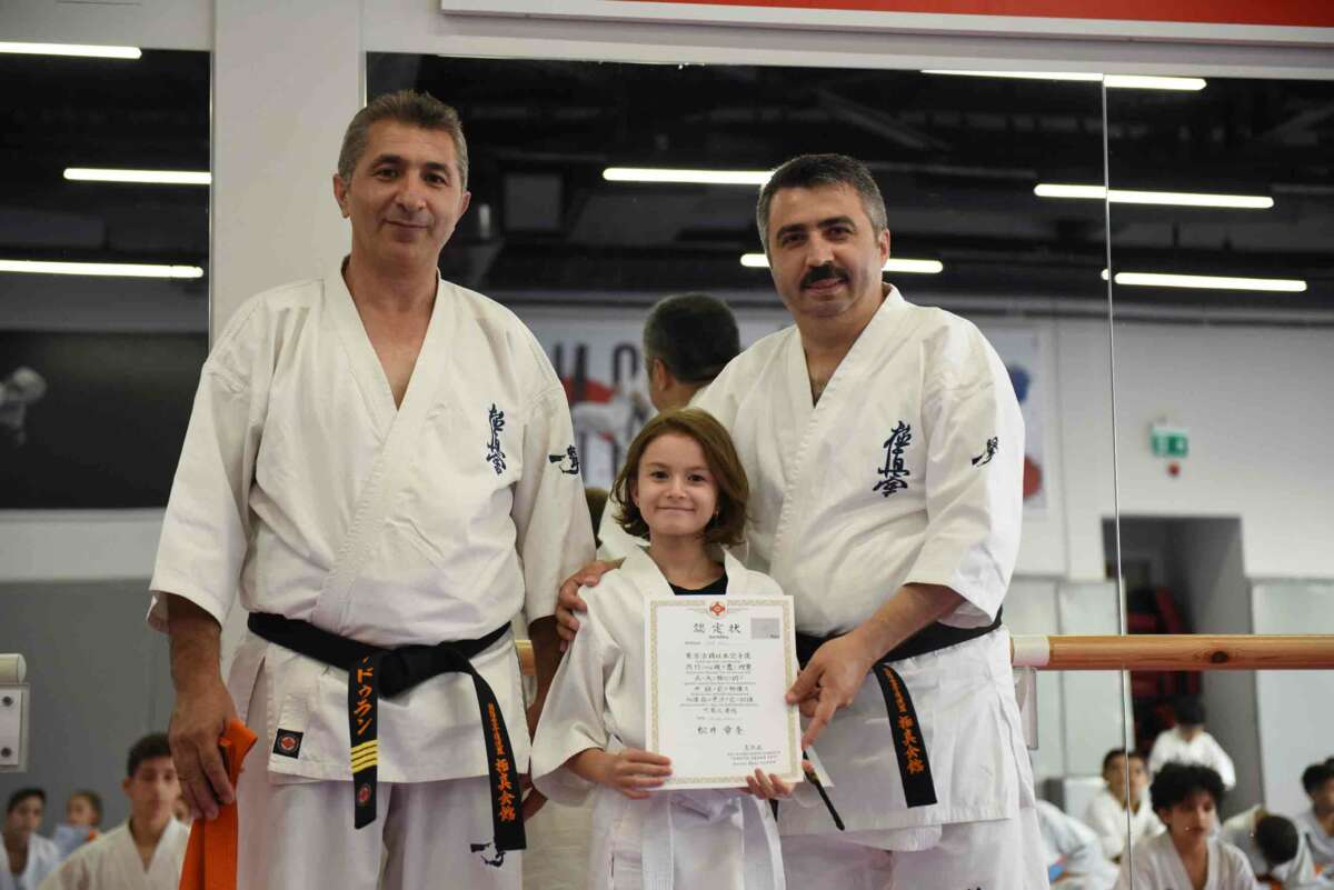 Gençlerin gelişimi ve kötü alışkanlıklardan