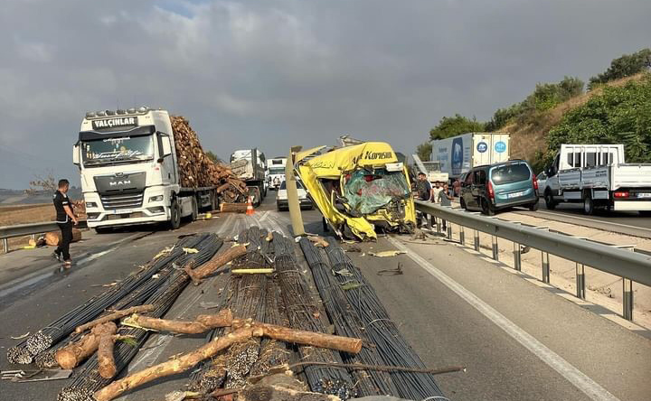 Karacabey-Bursa Yolu üzerinde bir