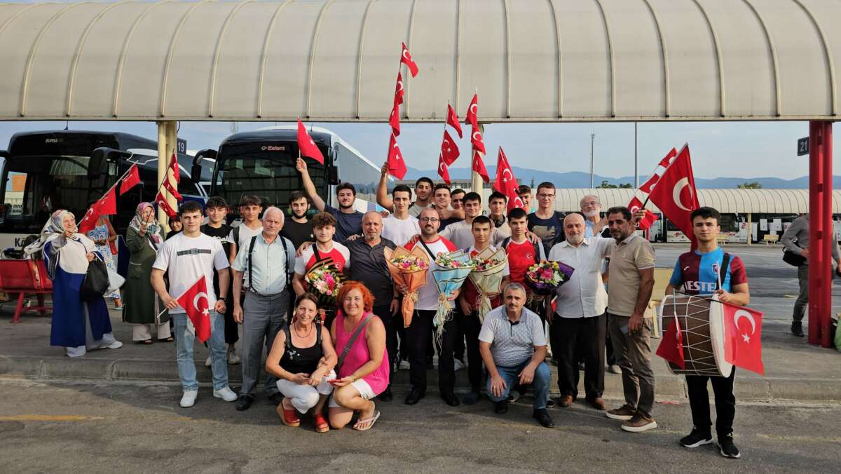 Bursa'da küçük yaşta başladıkları bilek