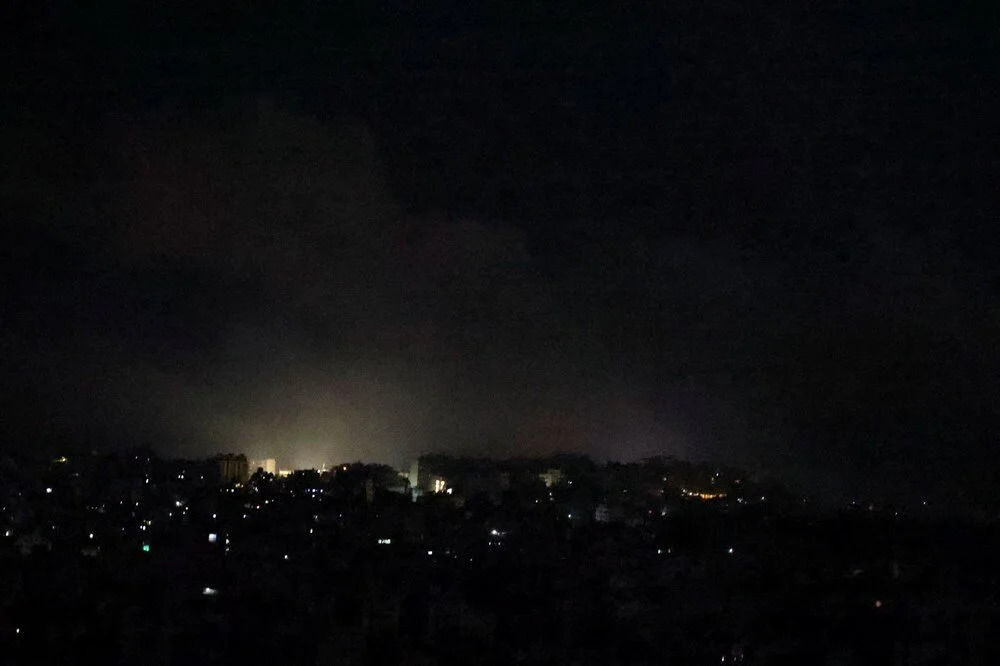 İsrail uçakları Beyrut’u bombalıyor