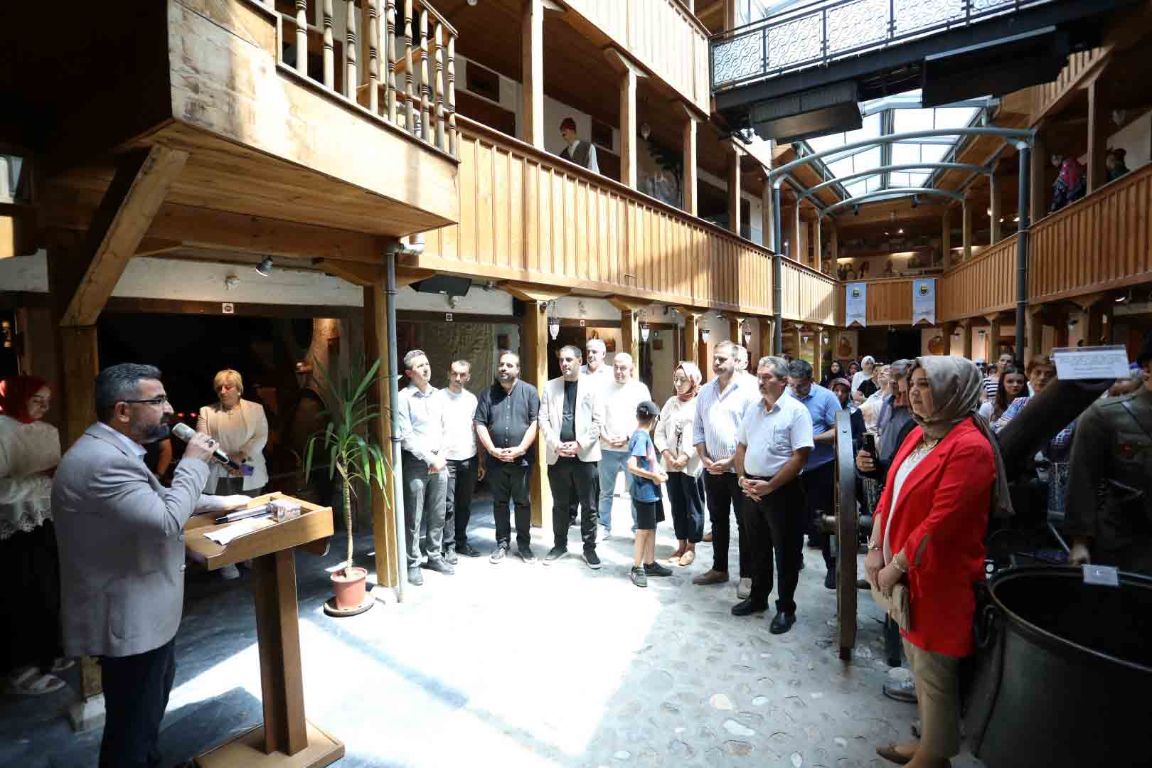 “Mühre” Tezhip Sergisi Kent Müzesi’ne görücüye çıktı