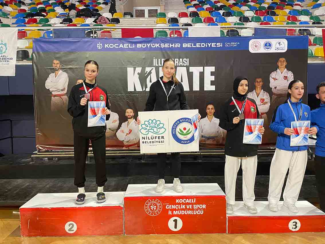 Nilüfer Belediyespor’un  karatecileri, Kocaeli’de