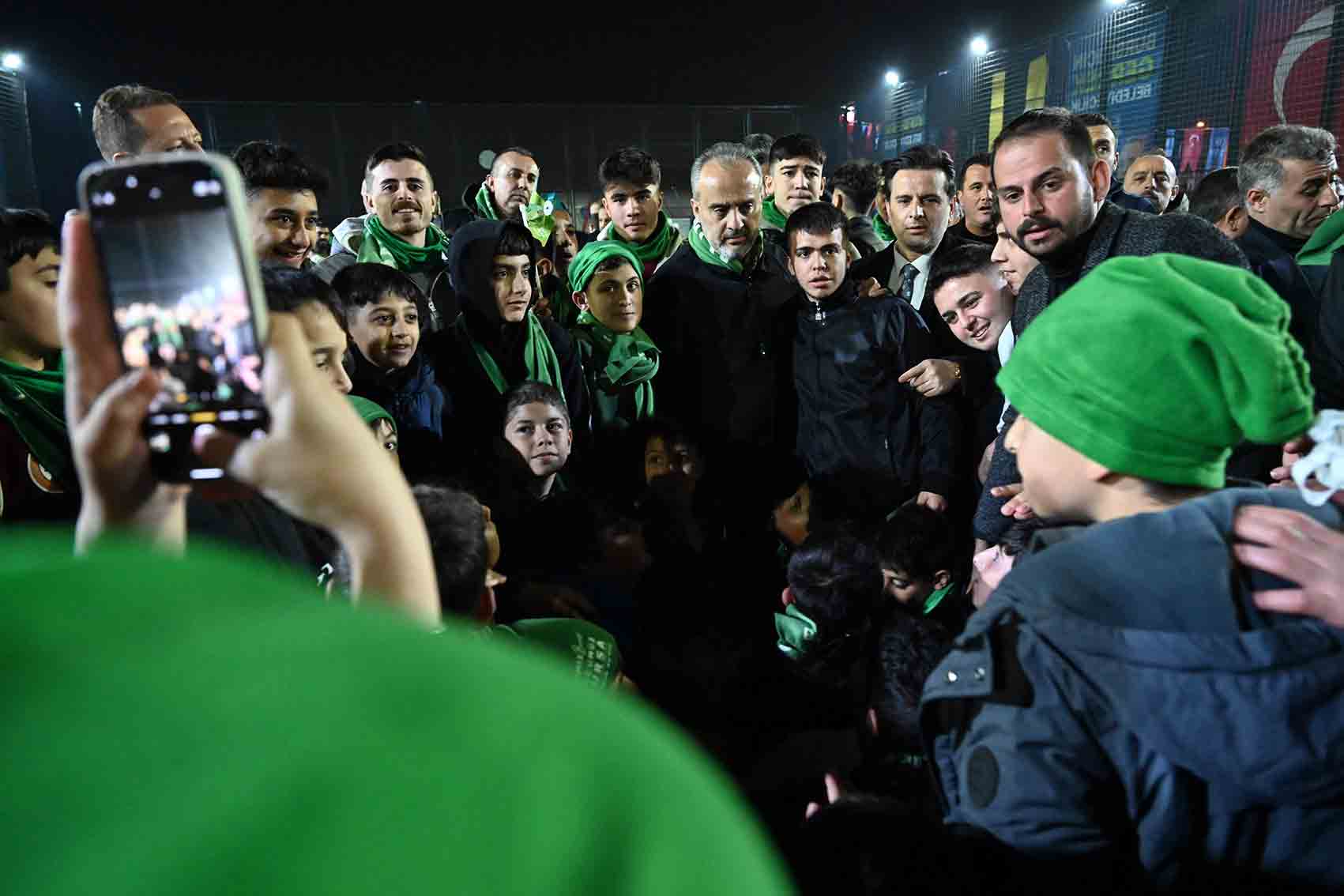 Bursa’da gençleri spor yapmaya