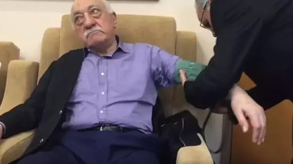 Elebaşı Gülen'in hastanede 4