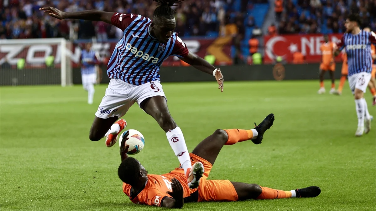 Trabzonspor, sahasında Başakşehir ile 1-0