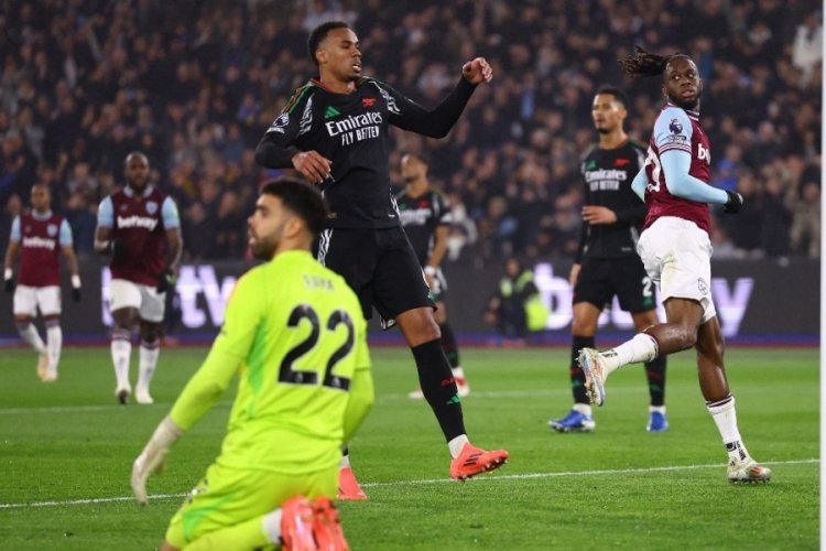 Arsenal, 7 gollü maçta West Ham United’ı devirdi Arsenal, Premier Lig'in 13.