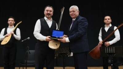 Bursa Osmangazililer türkülerle yeni yılı karşılıyor