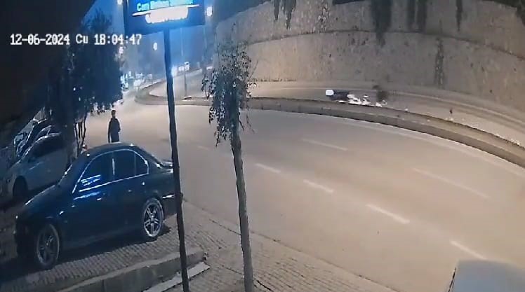 Bursa’da bir garip kaza; Yoluna devam etti Bursa'nın İnegöl ilçesinde kontrolden