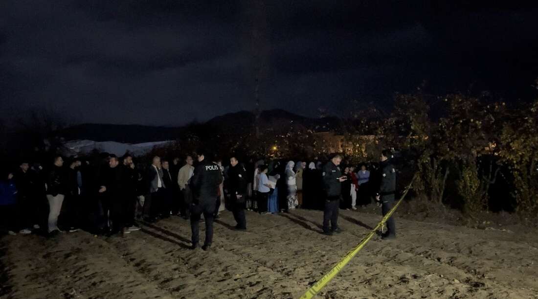 Evlilik yıl dönümünde boşanma aşamasındaki 16 yıllık eşini öldürüp intihar etti Bursa’da boşanma aşamasında olduğu