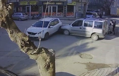 Bursa’da feci kaza; Çocuklar yaralandı