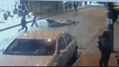 Elektrikli scootere 4 kişi binen