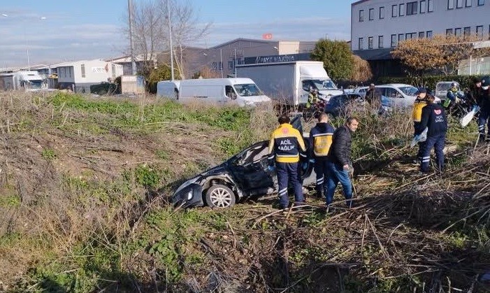 Bursa’da kırmızı ışıkta geçen araç hem kendini yaktı hem de başkasını… Bursa'da bir kamyonet, kırmızı