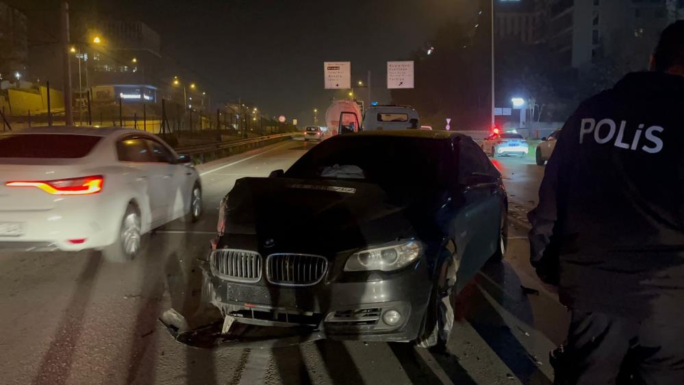 Sanayi Caddesi üzerinde ters şeritte