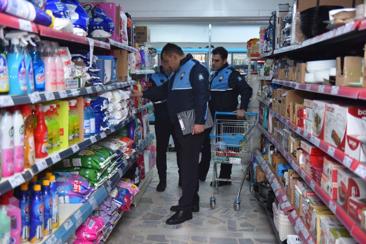 Yıldırım Belediyesi Zabıta Müdürlüğü ekipleri;