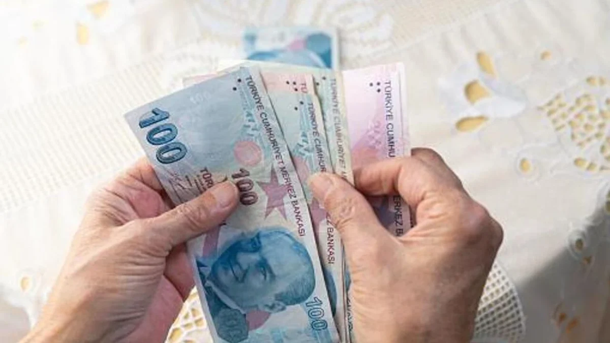 Asgari ücret yüzleri güldürecek mi? AK Parti kulisinden sızan rakam şaşırttı