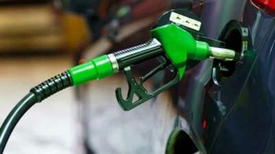 Benzin fiyatlarına 97 kuruş indirim