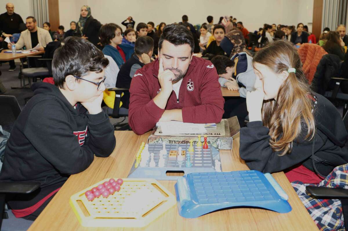 Bursa’da Zekâ Oyunları Süper Ligi başladı