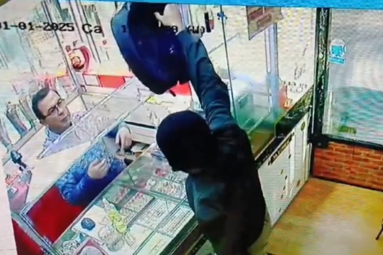 Bursa'nın Osmangazi ilçesinde, kar maskesi