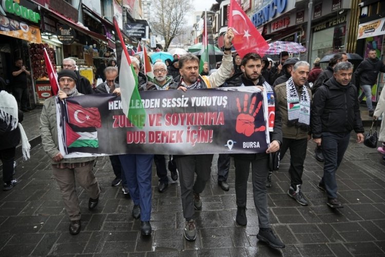 Bursa'da sağlık çalışanları İsrail'in Filistin