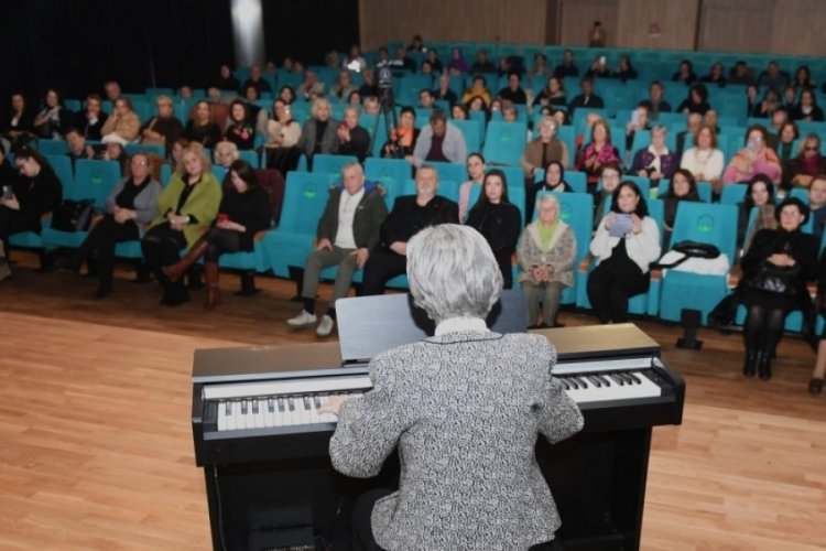 Bursa'nın ilk müzik öğretmeni Fethiye