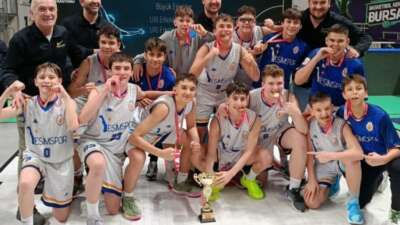 Bu gençlerin Bursa’da bileği bükülmedi