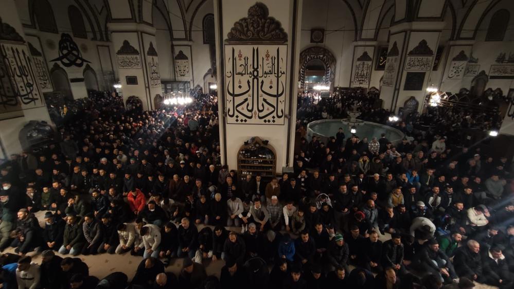 Bursa'da yılın ilk sabah namazında