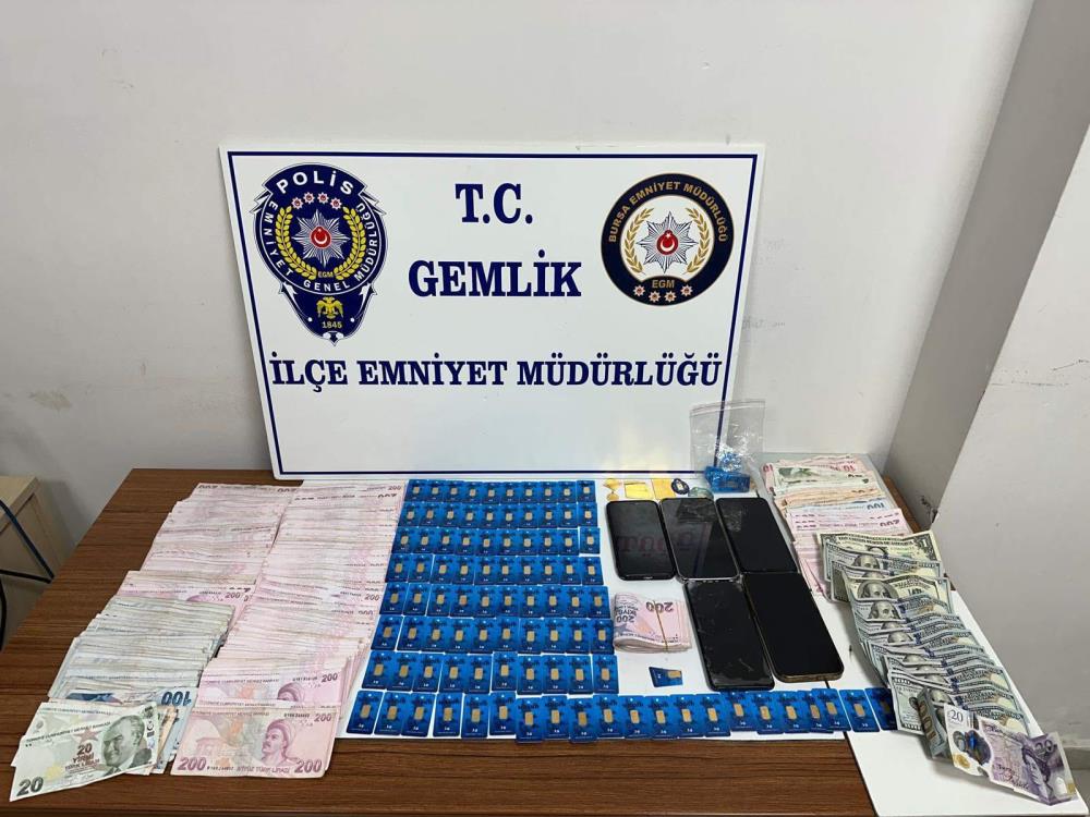 Gemlik'e gelerek sahte altın bozdurmak