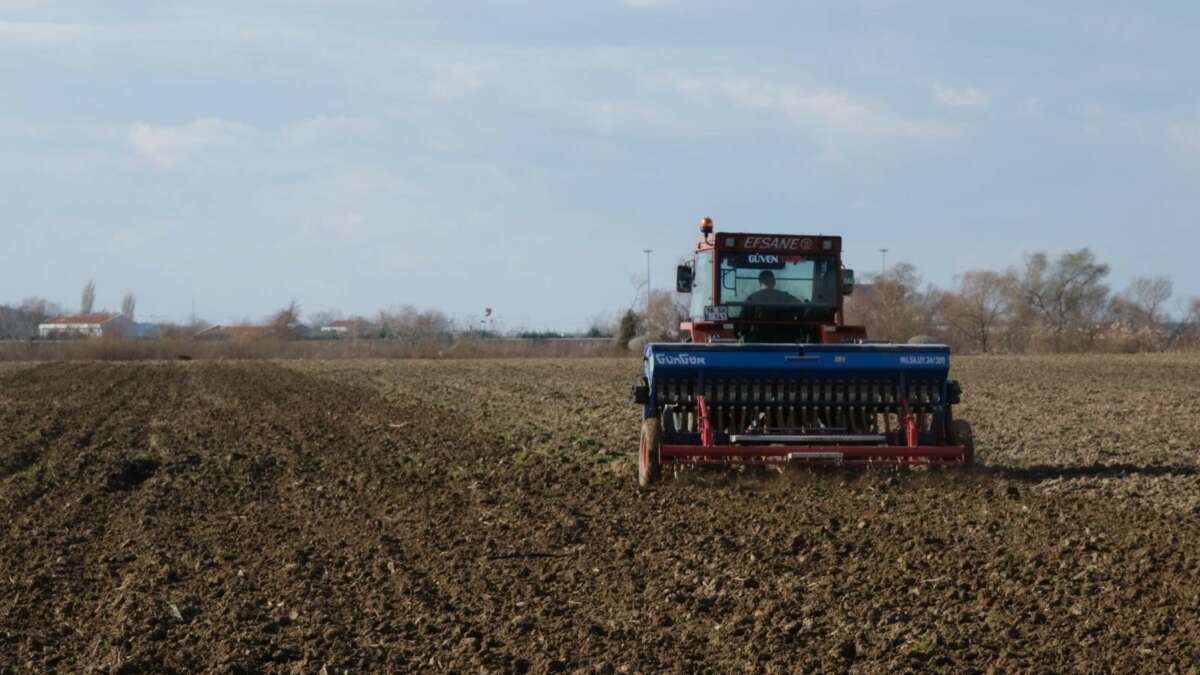 Tarım Peyzaj AŞ’nin ilçelere tarım desteği sürüyor
