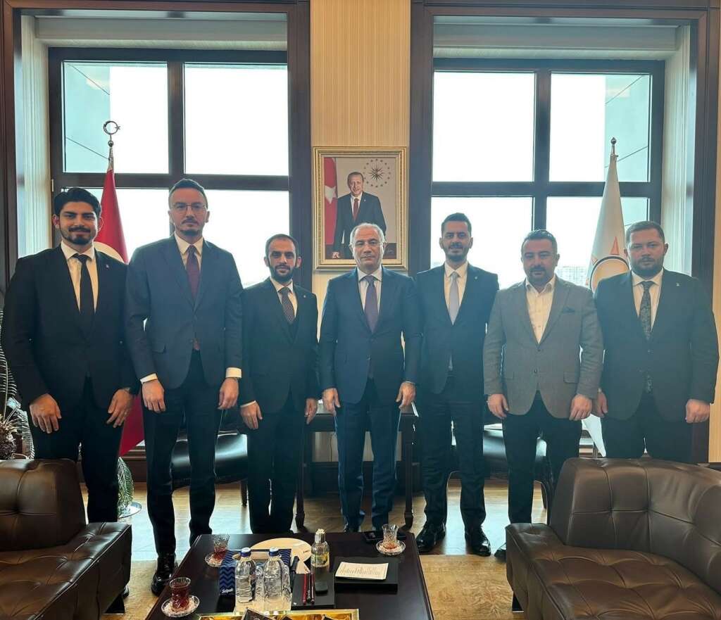 AK Parti kongre sürecinde ana