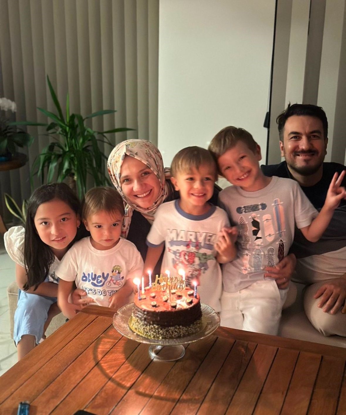 “Biz yanıyoruz, itfaiye gönderin”