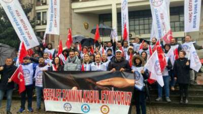 Bursa’da eğitimciler iş bırakma eylemi düzenledi