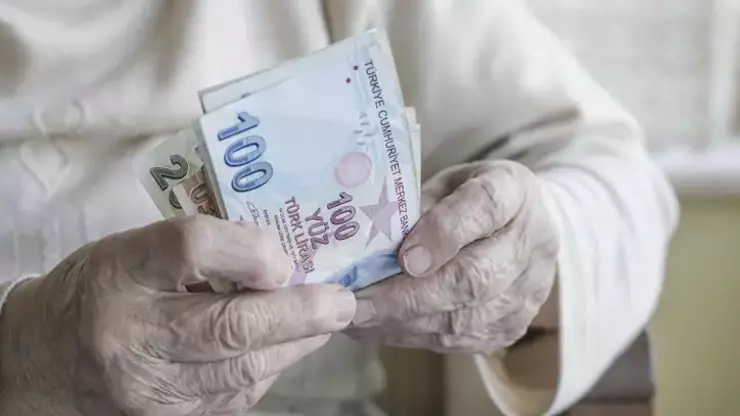 Zamlı emekli maaşları erişime açıldı: Gün gün ödeme takvimi