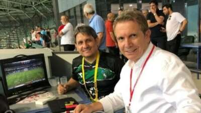 Maç anlatırken kalp krizi geçirdi!