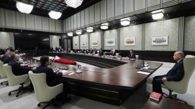 Erdoğan düğmeye bastı; Kabine değişiyor…