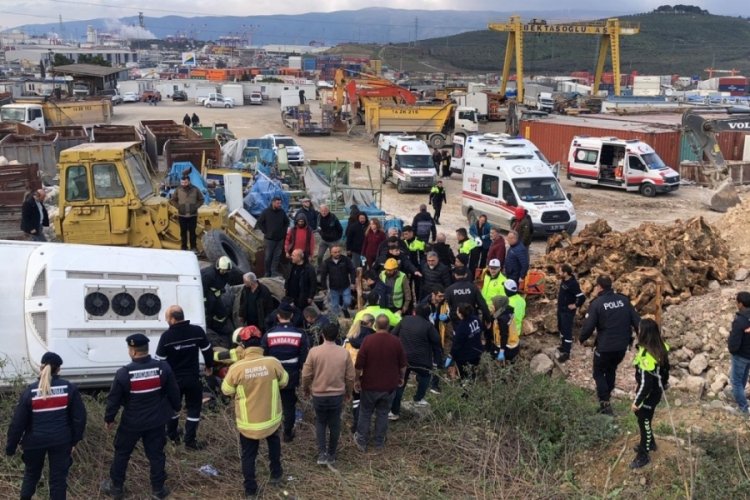 Bursa'nın Gemlik ilçesinde işçi taşıyan