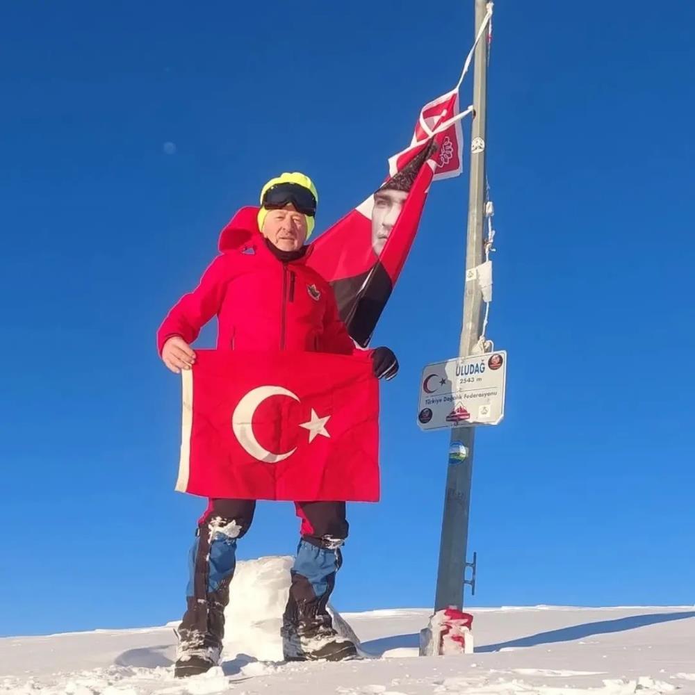 Uludağ'a gerçekleştirdiği tırmanışları sosyal medyasında