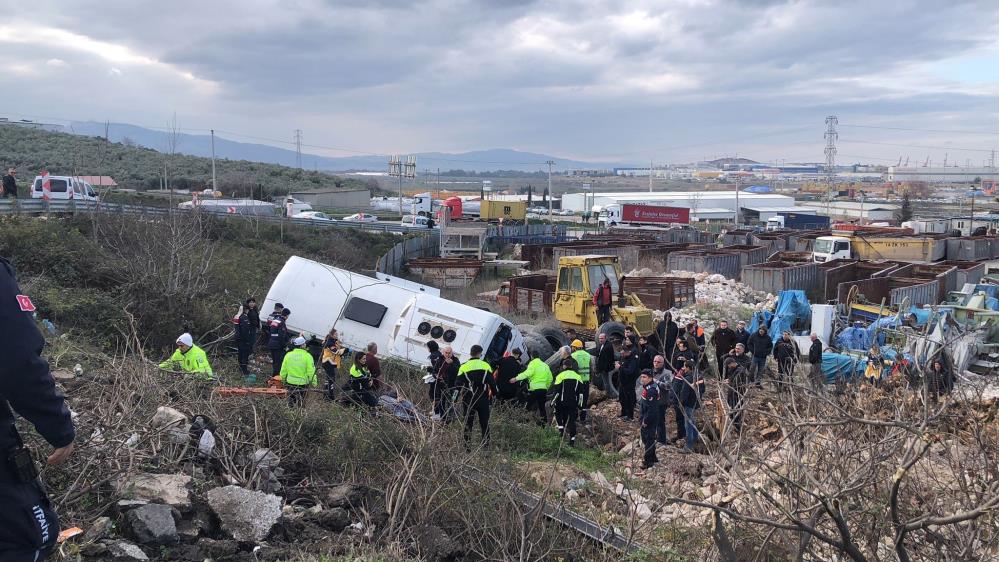 Bursa'nın Gemlik ilçesinde işçileri taşıyan