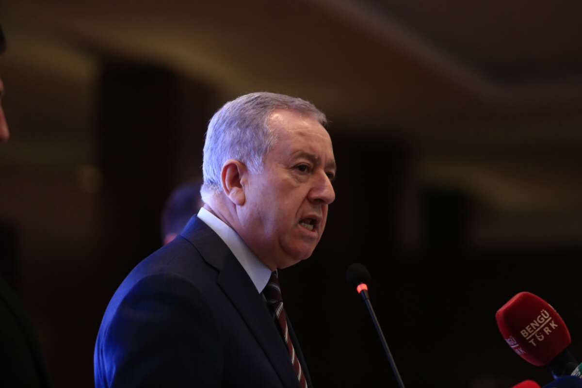 MHP Genel Başkan Yardımcısı Sadir Durmaz: “Liderimize hadsizce saldıranların milletimizin yüzüne bakacak halleri kalmayacaktır”