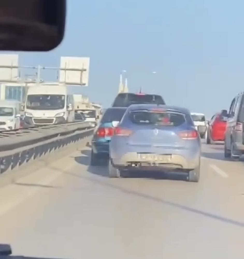 Bursa’da seyir halindeki sürücü bir