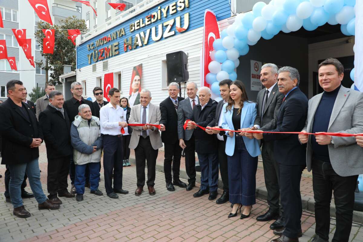 Bursa Mudanya’da Kapalı Yüzme Havuzu hizmete açıldı