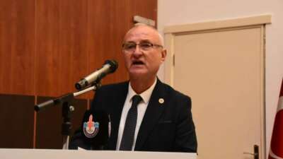 Yenişehir muhtarlar derneği seçiminde yeni başkan İsmail Yüksel oldu