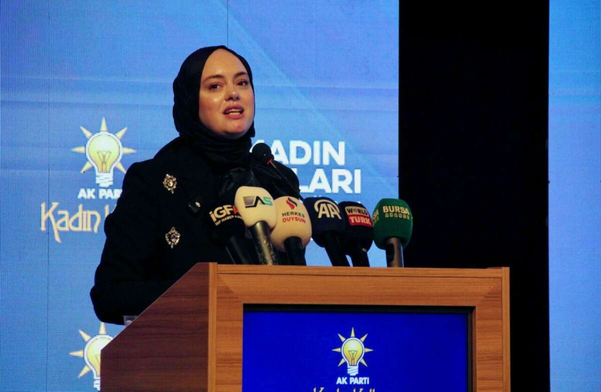 Bursa’da, AK Parti Kadın Kolları