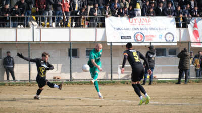 Bursaspor zorlu maçta puanı kaptı