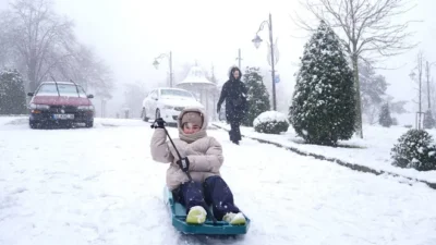 İstanbul’da okullar yarın tatil edildi